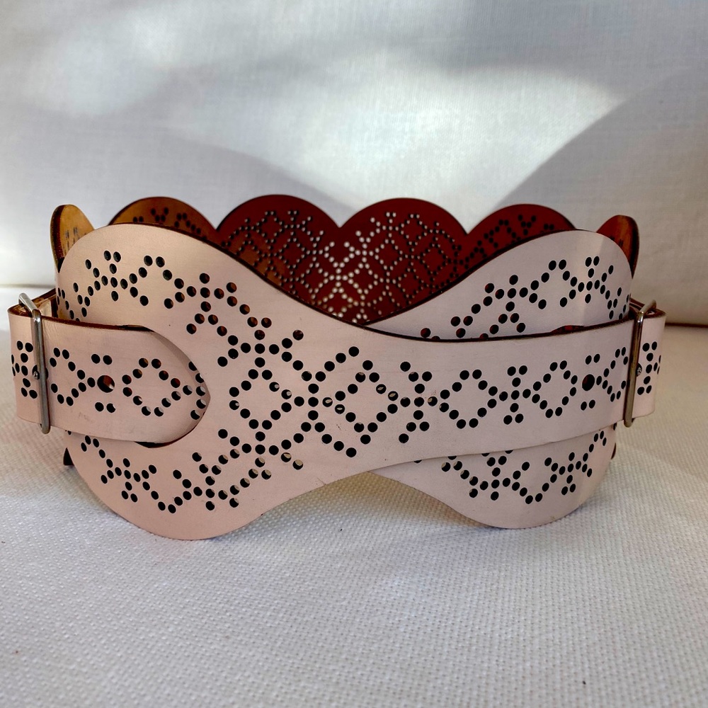 Alaïa's corset belt